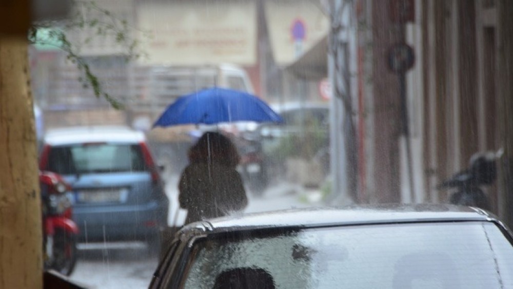 Βροχερός και σήμερα ο καιρός-Πού θα είναι έντονα τα φαινόμενα