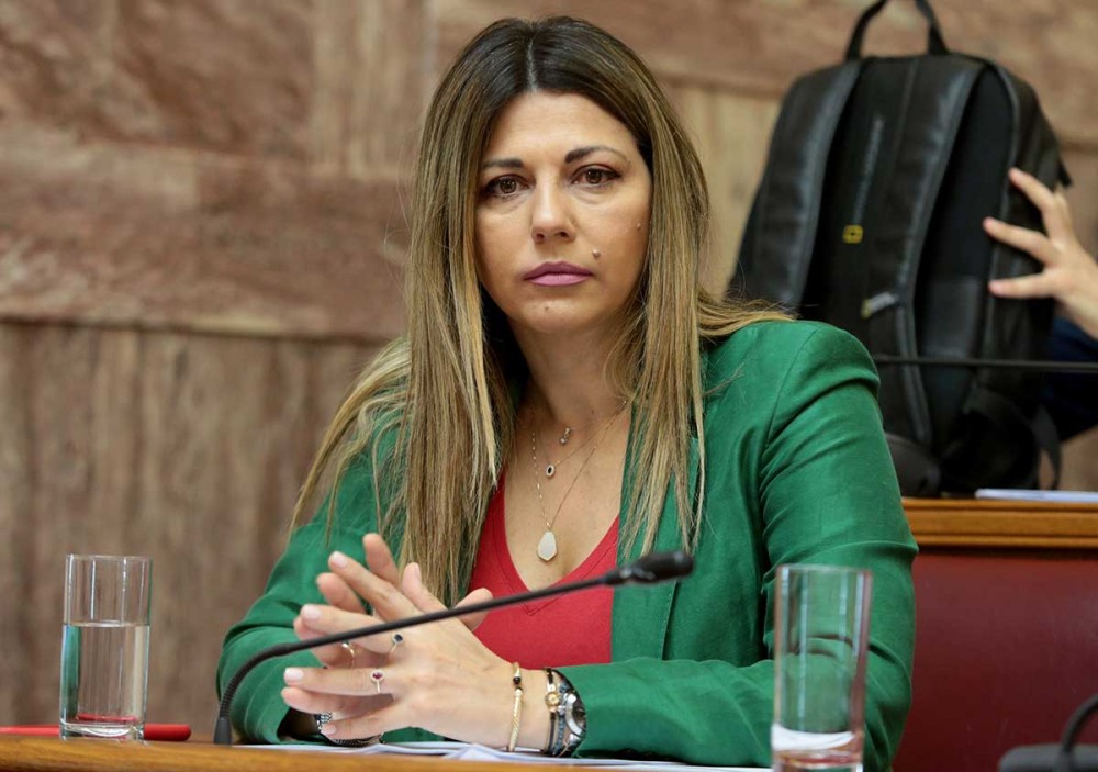 Δικαιώθηκε η Ζαχαράκη: Συνταγματική η αφαίρεση του σχεδίου από το Λύκειο