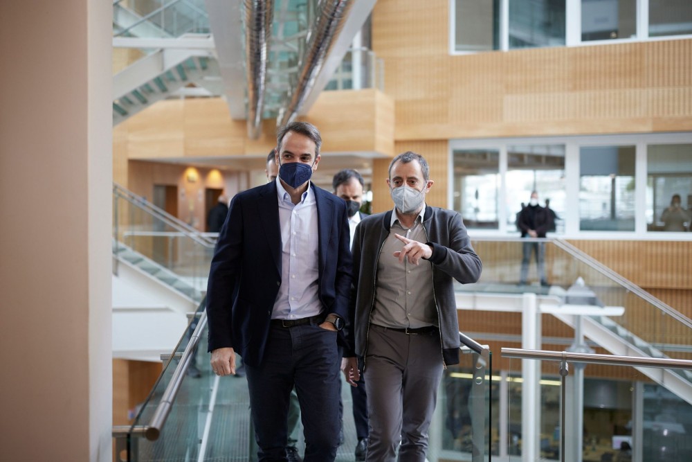 Επίσκεψη Μητσοτάκη στη Viva Wallet: Ψήφος εμπιστοσύνης στην εταιρεία και τη χώρα η επένδυση της JP Morgan
