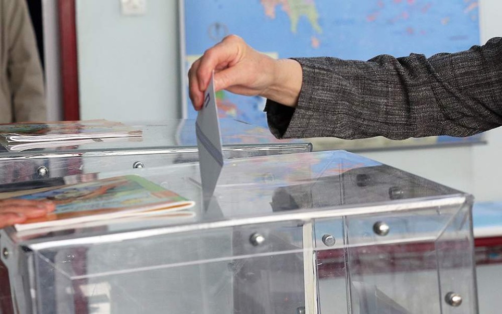 Οι ψηφοφόροι προτιμούν αυτοδυναμία, ο Τσίπρας αναζητά Καμμένους