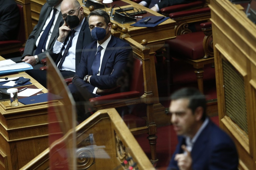 «Ανήκω σημαίνει είμαι»: Το σκληρό μάθημα Μητσοτάκη σε Τσίπρα