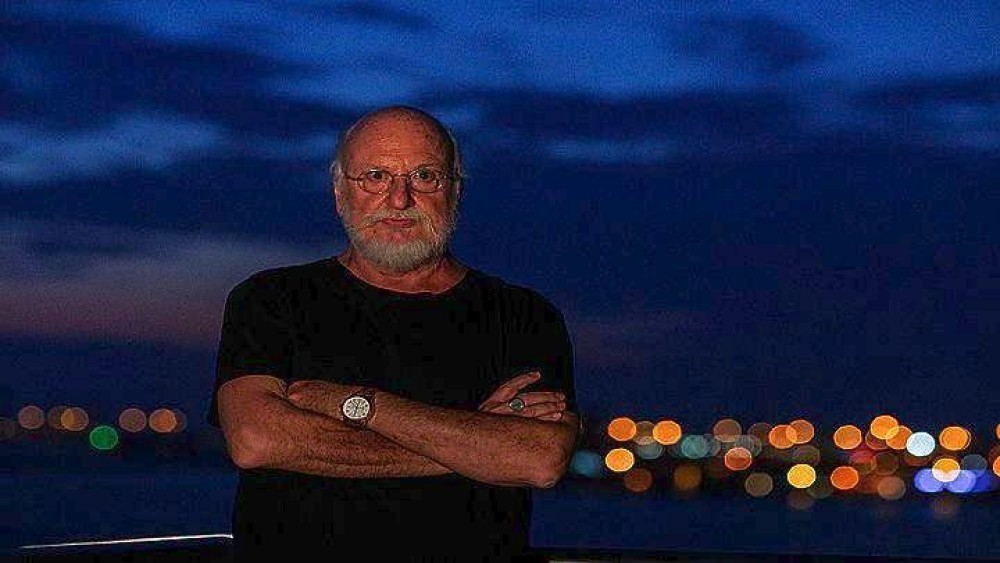 Όχι κατά της Ρωσίας, κατά του Πούτιν: Ο Σαββόπουλος αποκαθιστά την αλήθεια