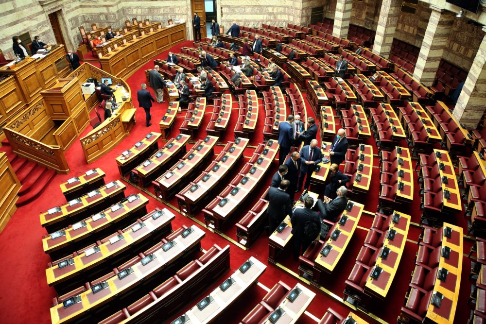 Bουλή: Ικανοποιεί η κυβέρνηση τη δέσμευση για πλήρη εθνική σύνταξη ομογενών