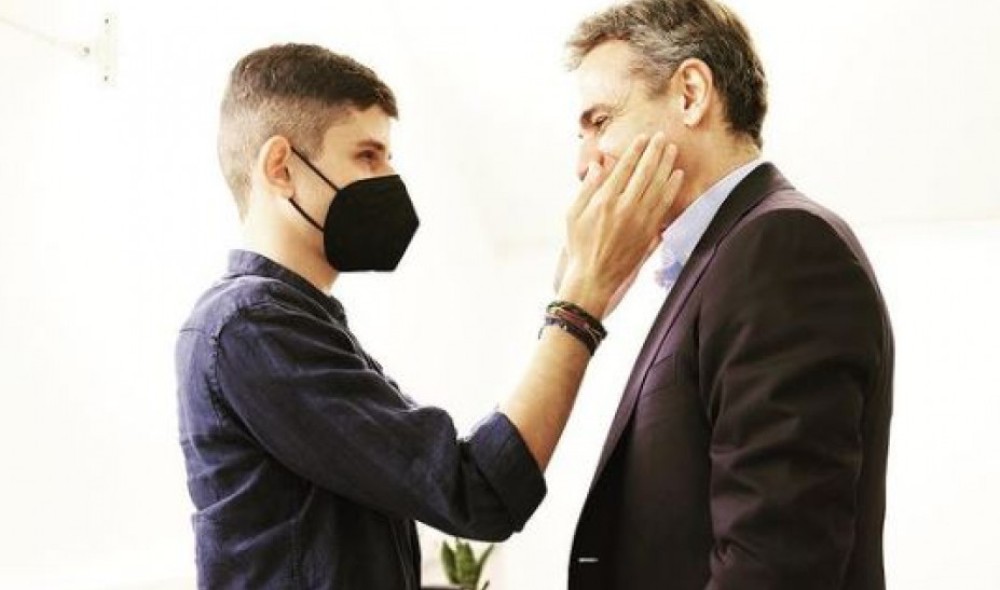 Στο πλευρό των τυφλών ο πρωθυπουργός: Η συνάντηση του με τον Κωνσταντίνο Τσαγκατάκη