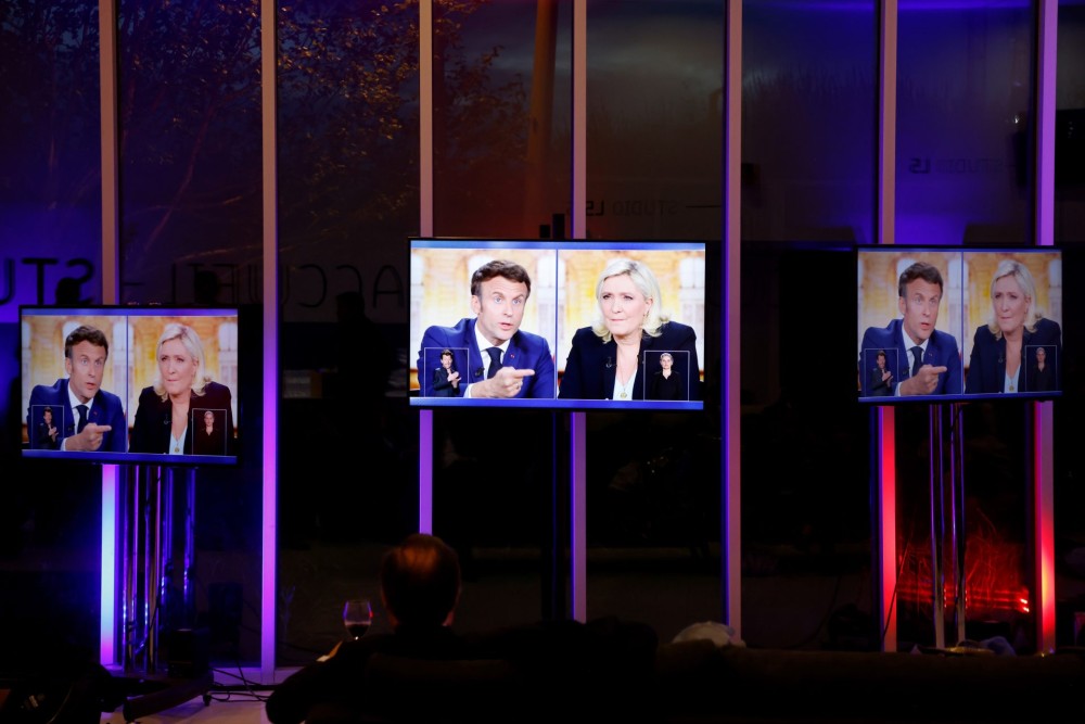 Debate Μακρόν -Λεπέν: Σύγκρουση δύο κόσμων