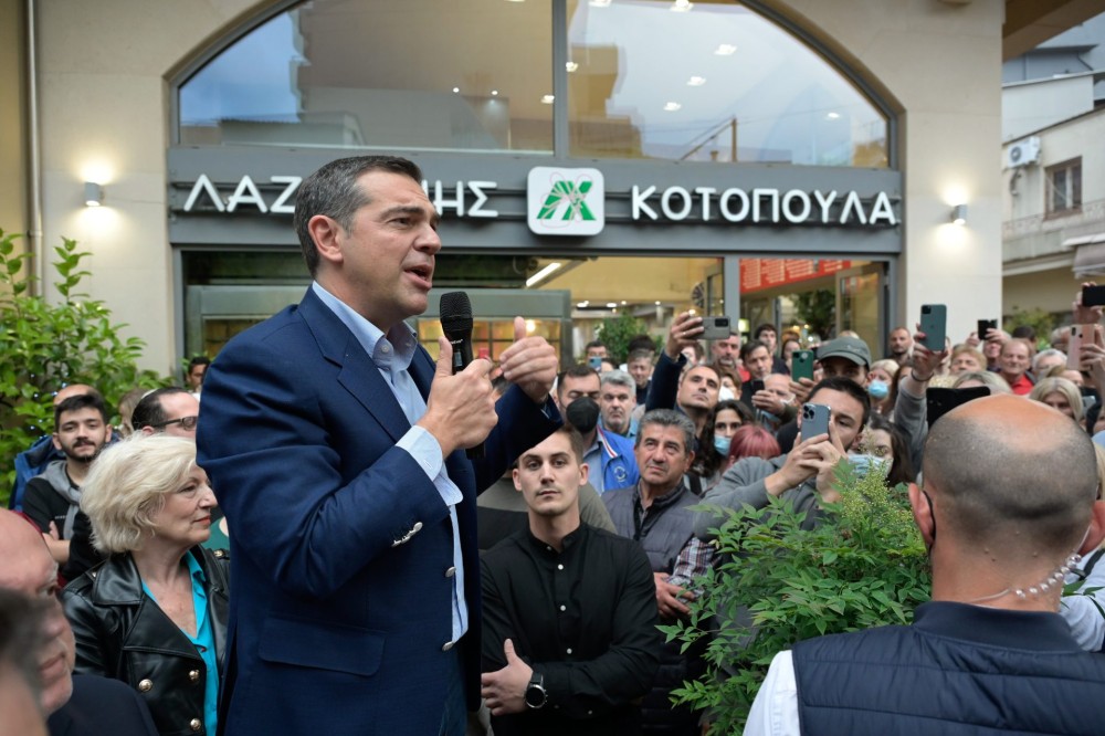 Εκλογική&#8230; παρενόχληση από τον Τσίπρα: Μηνύματα σε νεοδημοκράτες και μέλη του ΚΚΕ για να τον ψηφίσουν