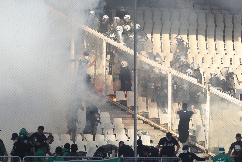 Σε 17 συλλήψεις προχώρησε η ΕΛ.ΑΣ για τα επεισόδια στο ΟΑΚΑ