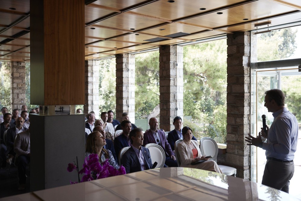 Μητσοτάκης: Γεύμα εργασίας με CEOs του Young Presidents’ Organization