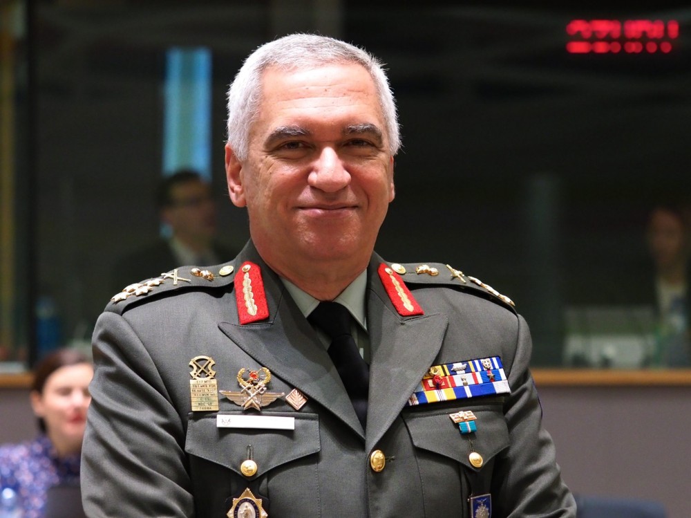 Πληρωμένη απάντηση Κωσταράκου σε Τσελίκ: Τρύπα να κρυφτείτε έχετε βρει;
