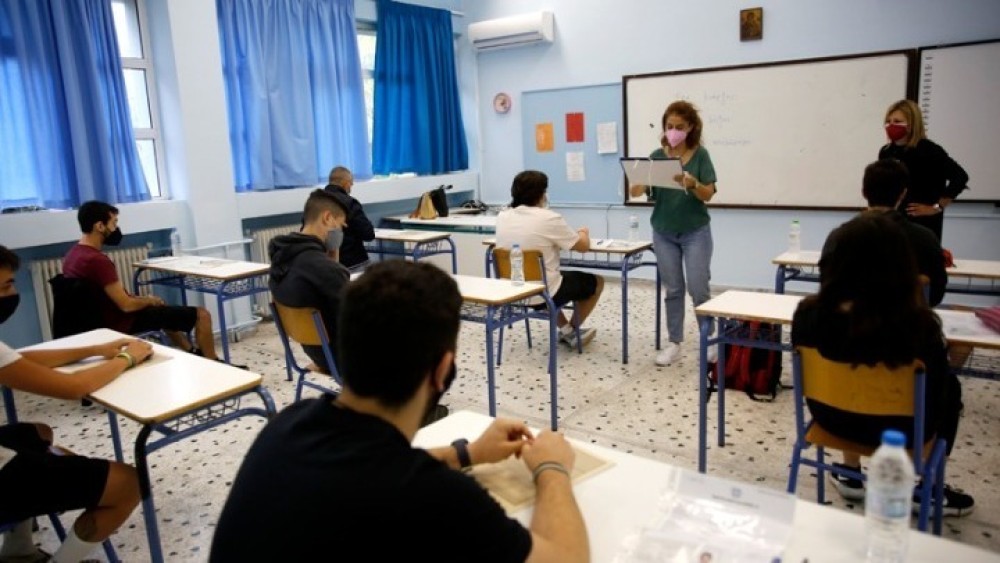 Πανελλαδικές: Βατά τα θέματα σε Χημεία, Λατινικά και Πληροφορική