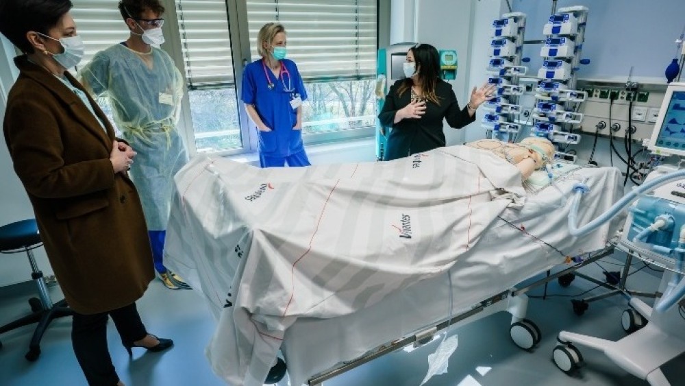 Οι λόγοι που στην Γερμανία πεθαίνουν λιγότεροι από τον κορωνοϊό