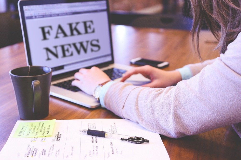 Αγαπημένο παιχνίδι των ΣΥΡΙΖΑίων τα fake news