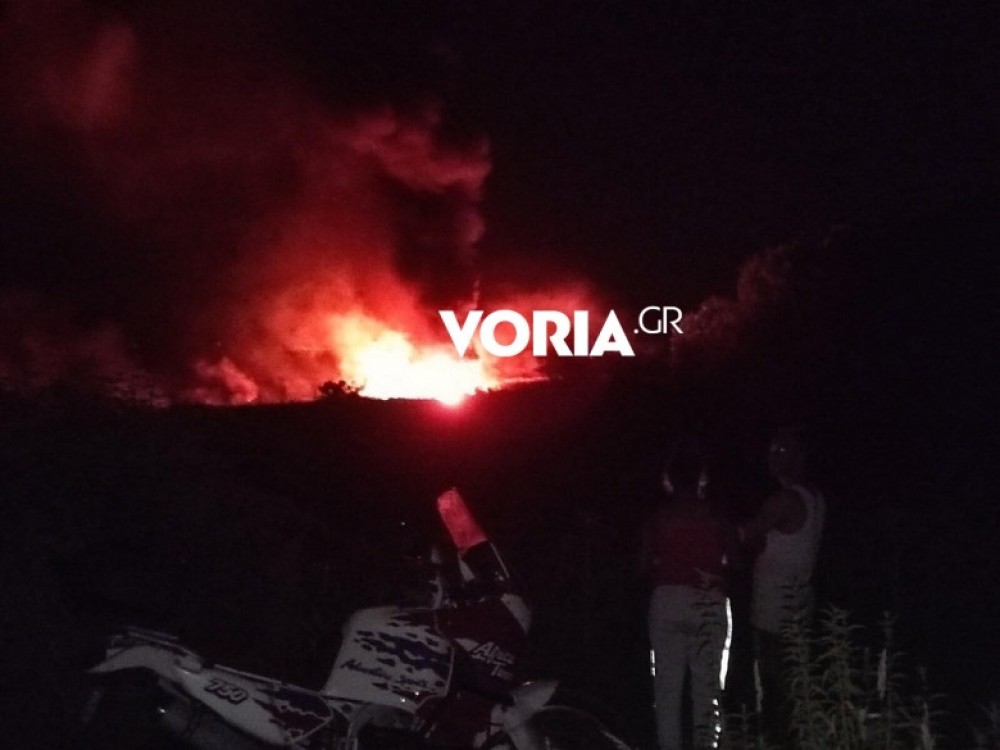 Πτώση σερβικού αεροσκάφους φορτωμένο με πυρομαχικά στην Καβάλα – Συνεχείς εκρήξεις (vid)