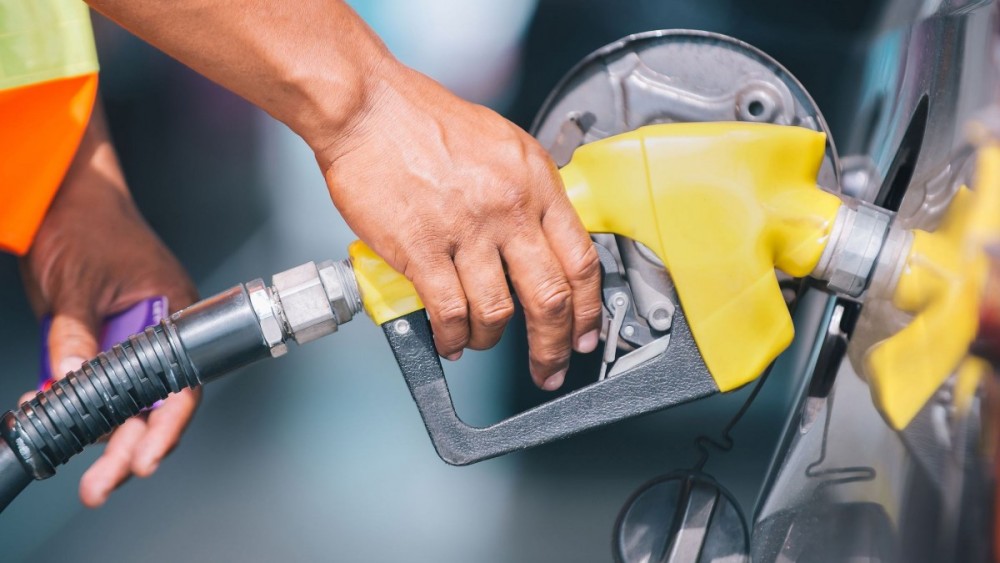 Fuel Pass 2: Ανοίγει αύριο η πλατφόρμα – Με ποια σειρά γίνονται οι αιτήσεις