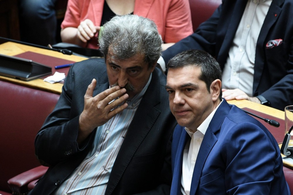 Το «κρύο ντους» των δημοσκοπήσεων οδηγεί σε νέες διχαστικές κραυγές
