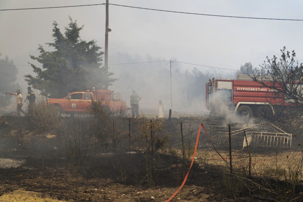 Δέσμευση Μπένου για ανασυγκρότηση των πυρόπληκτων περιοχών της Λέσβου