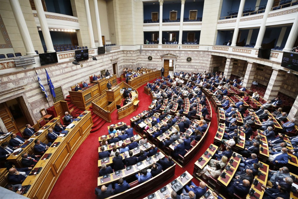 ‘Εριξε το γάντι στον Ανδρουλάκη ο πρωθυπουργός: Να προσφύγει στα δικαστήρια