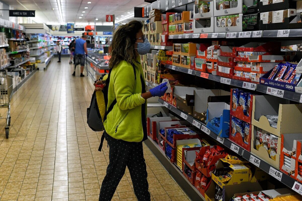 Τα τρικ των εταιρειών: Μικρότερες συσκευασίες σε υψηλότερες τιμές – Ξεκινάει ελέγχους το υπ. Ανάπτυξης