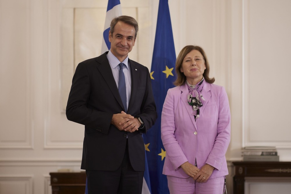 Σαν χάρτινος πύργος κατέρρευσε ένας ακόμα μύθος του ΣΥΡΙΖΑ