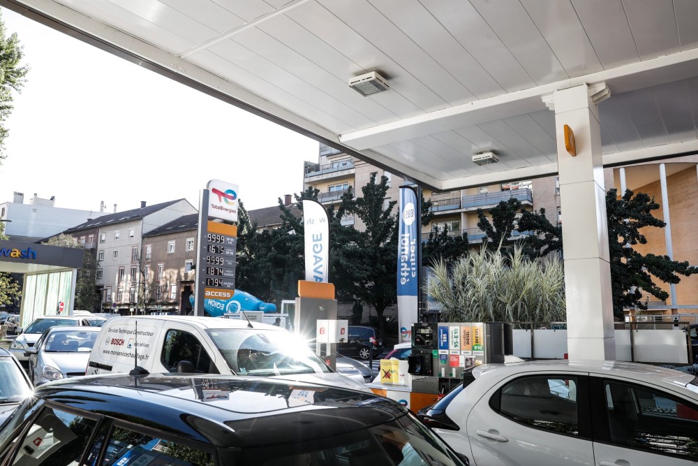 Γαλλία – 1 στα 3 γαλλικά πρατήρια χωρις βενζίνη, κατα τη 2η εβδομάδα απεργίας