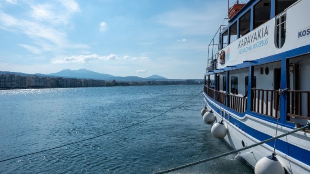 Κάηκε ολοσχερώς ο “Κωνσταντής” από την πυρκαγιά στο ναυπηγείο
