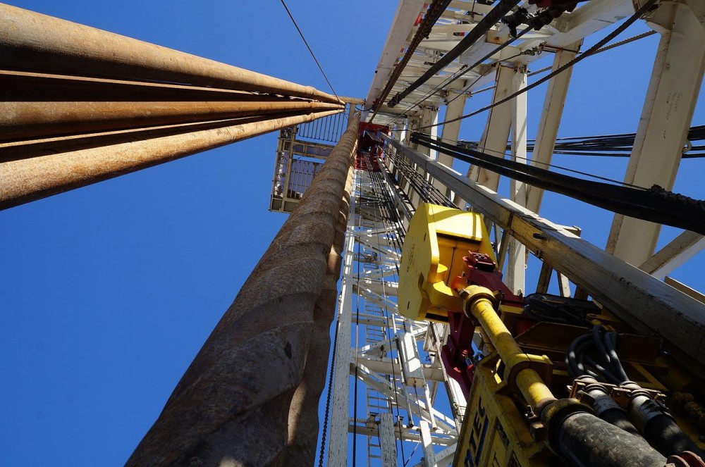 Helleniq Energy: Ξεκινούν τρισδιάστατες σεισμικές έρευνες στο Ιόνιο για υδρογονάνθρακες