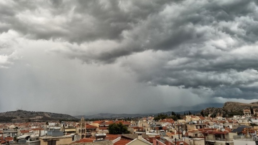 Βροχές και τοπικές καταιγίδες αύριο, κυρίως στα δυτικά και βόρεια