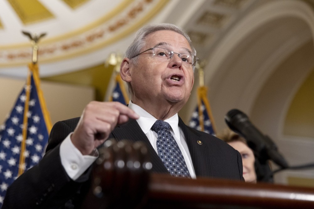 Ηχηρό μήνυμα Μενέντεζ: &#8220;Δεν θα υπογράψω κανένα F16 για την Τουρκία&#8221;