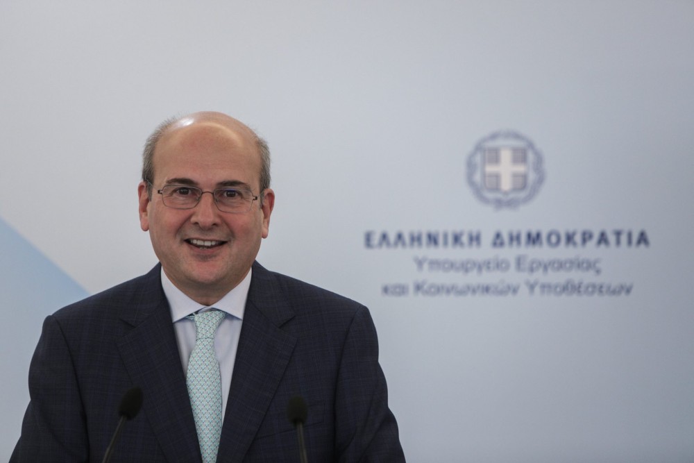 Χατζηδάκης: Συνεχίζουμε την πράσινη μετάβαση με κοινωνικό πρόσημο