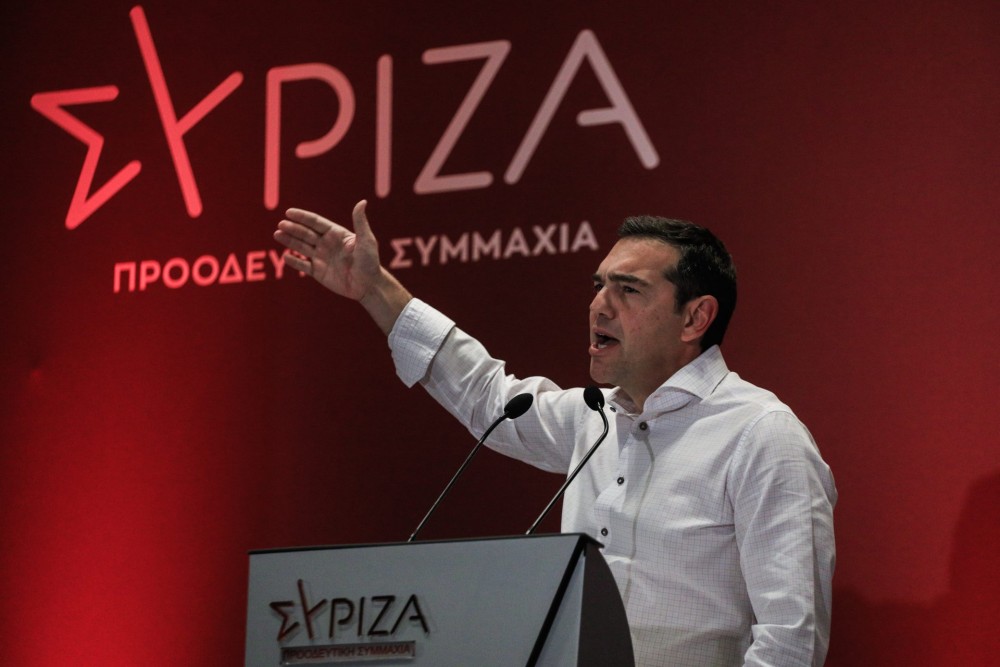 Προεκλογική επιθεώρηση με συνθήματα από το χθες