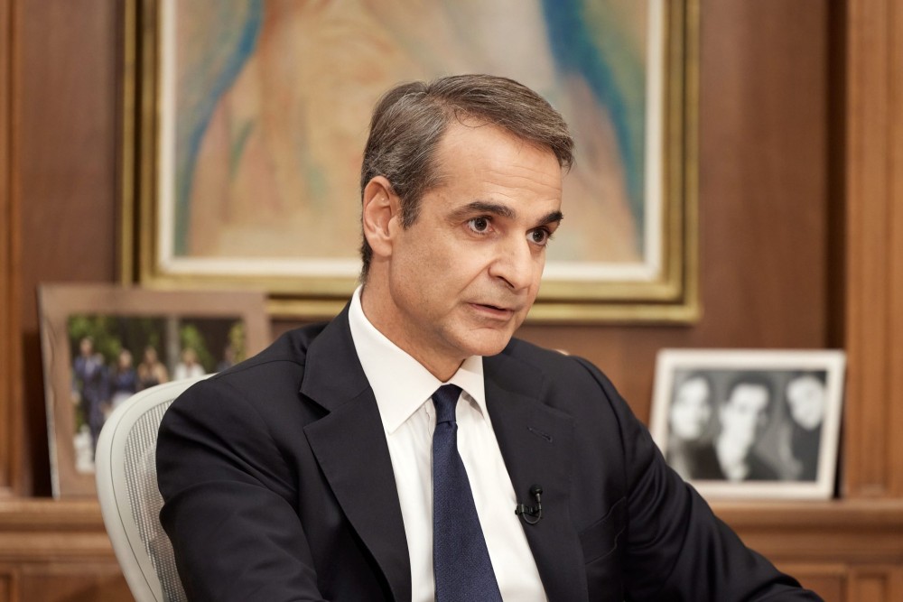 Μητσοτάκης σε Αρχιεπίσκοπο Αναστάσιο: Είστε γέφυρα συμφιλίωσης και αποκούμπι για την ελληνική εθνική μειονότητα της Αλβανίας