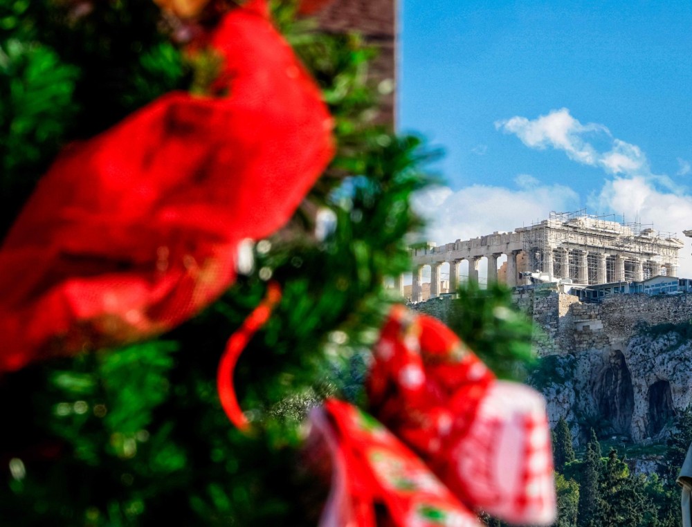 Αίθριος ο καιρός με πρόσκαιρες νεφώσεις σήμερα παραμονή Πρωτοχρονιάς