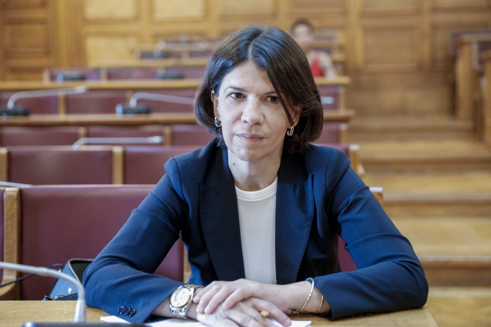 Ελευθεριάδου κατά… Πολάκη για τα εντάλματα πληρωμής από τον ΕΦΚΑ