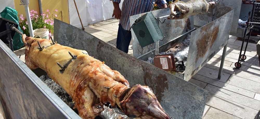 Πάσχα: Πού επιτρέπεται η σούβλα – Οι προϋποθέσεις για να μην σας επισκεφθεί η ΕΛΑΣ