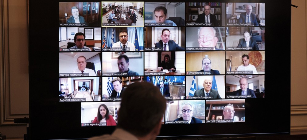 Οι κορώνες των συριζοκορωνοϊών «ξύπνησαν» την κυβέρνηση