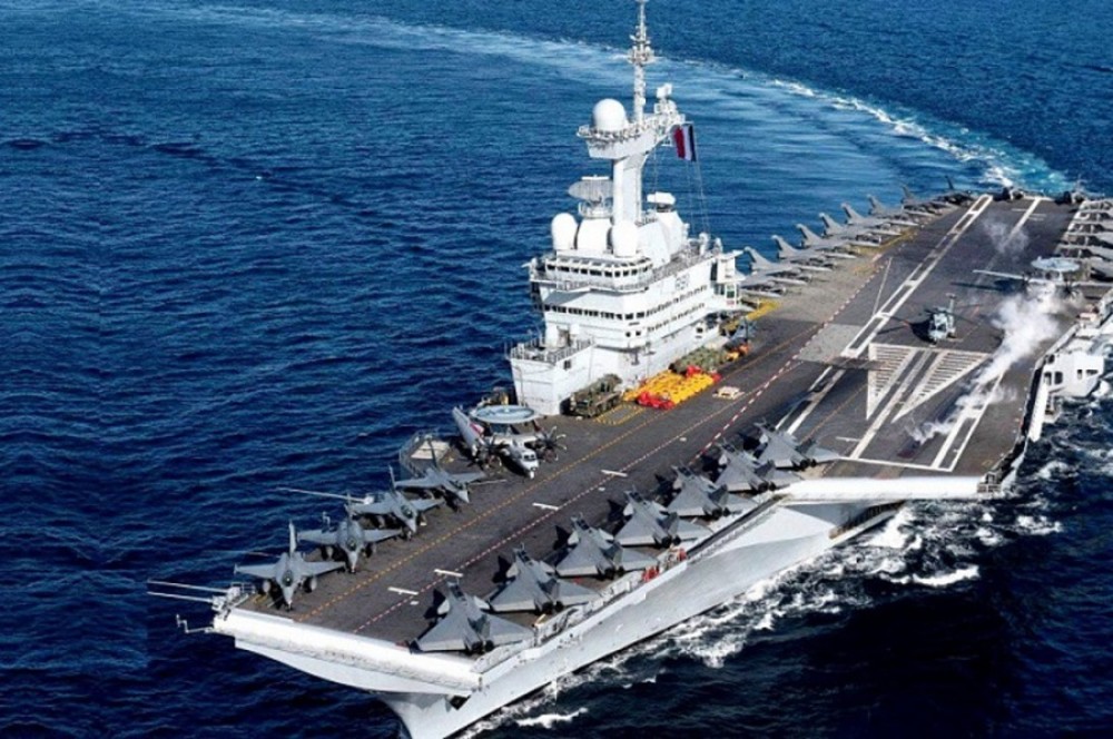 Αεροπλανοφόρο Charles-de-Gaulle: Απίστευτο&#33; 668 ναύτες με κορωνοϊό