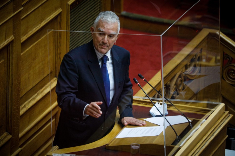 In memoriam: Όταν ο Μανούσος Βολουδάκης φώναζε στους Χρυσαυγίτες &#8220;δεν θα με φοβίσετε&#8221;