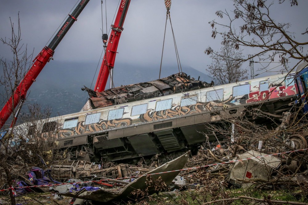 Τραγωδία στα Τέμπη: Συνεχίζεται η έρευνα για τους δύο αγνοούμενους – Ολοκληρώθηκε το έργο συντονισμού υπό τον Τριαντόπουλο