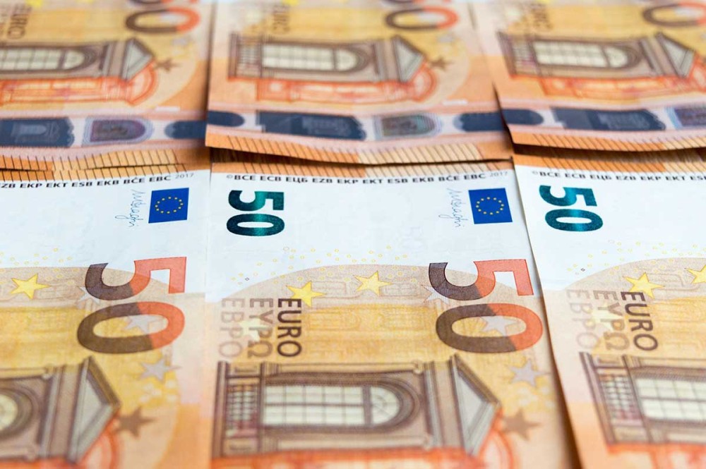 Σήμερα το «μπόνους» των 300 ευρώ σε 8.122 μακροχρόνια ανέργους