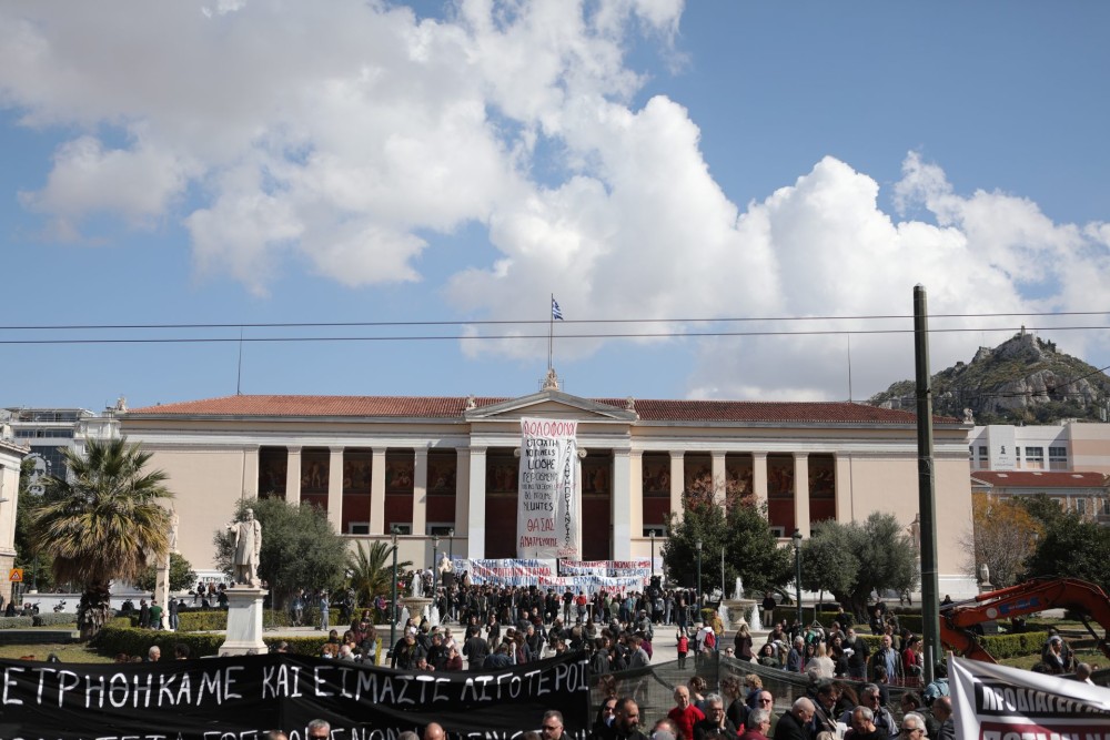 Μιχάλης Δεμερτζής: Πολύνεκρο δυστύχημα; Ας κάνουμε μία απεργία&#33;