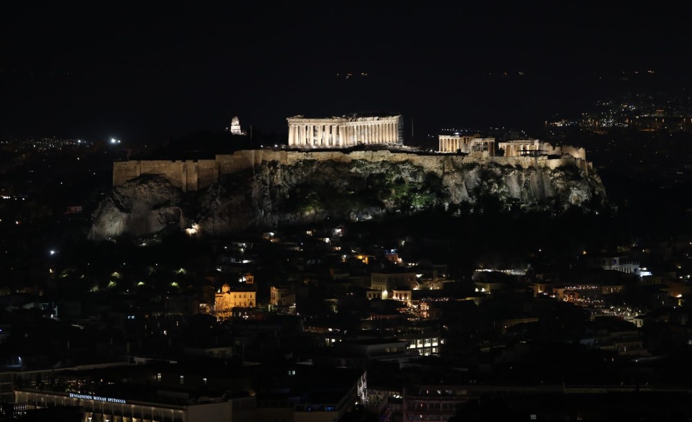 Συμβολικό σβήσιμο των φώτων της Βουλής στο πλαίσιο της «Ώρας της Γης»