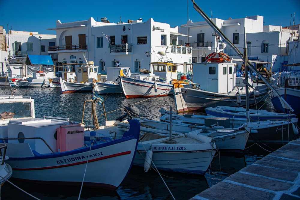 Πόλος έλξης η Πάρος για τους εκδρομείς του Πάσχα