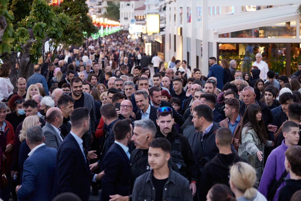 Κυρ. Μητσοτάκης: Θα συνεχίσουμε να πηγαίνουμε μπροστά ή θα κυλήσουμε πίσω;