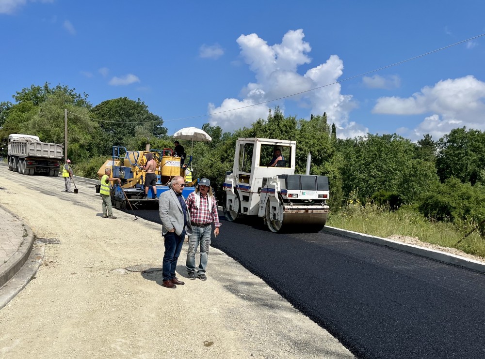 Στα εργοτάξια των εργατικών κατοικιών Αγίου Ιωάννη Κέρκυρας ο Στέφανος Γκίκας