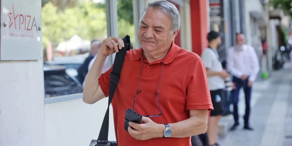 Μπίστης για Τζουμάκα: Να το ξανασκεφτεί, ήρθε ο καιρός να κάνουμε λίγο πίσω