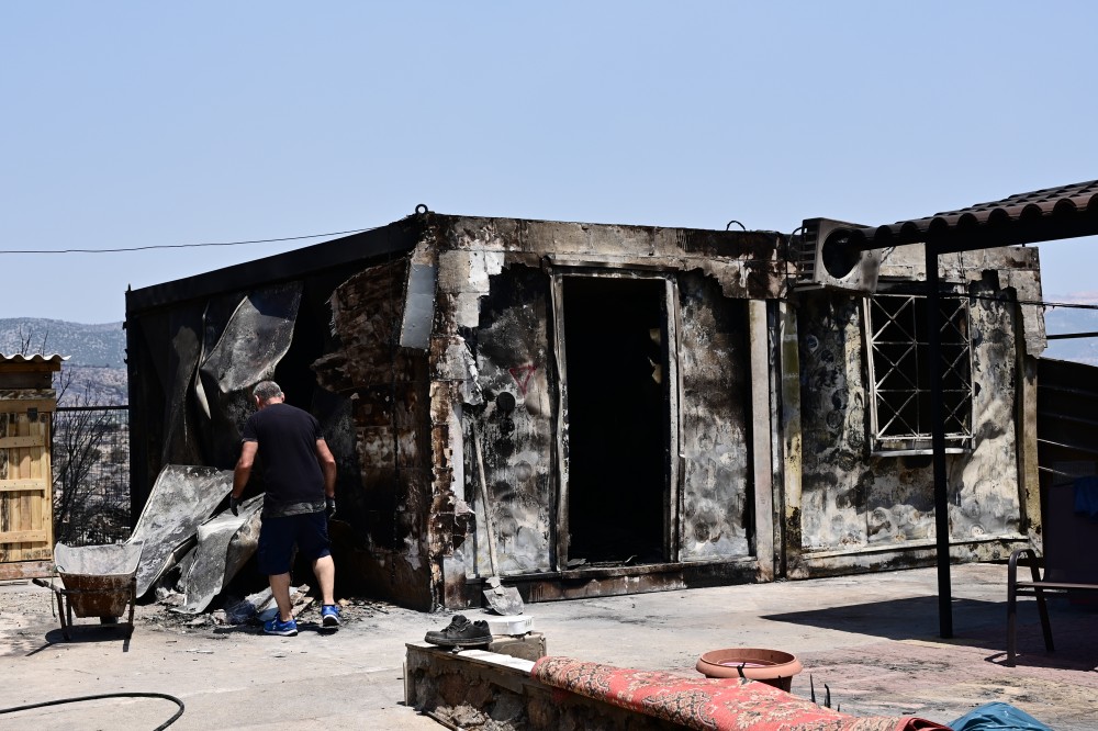 Φωτιές σε Αττική και Κορινθία: ολοκληρώθηκε η καταγραφή των ζημιών