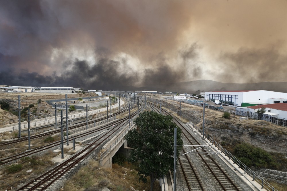 Συναγερμός στον Ασπρόπυργο - Νέο μήνυμα του 112 στους κατοίκους: Παραμείνετε σε εσωτερικούς χώρους