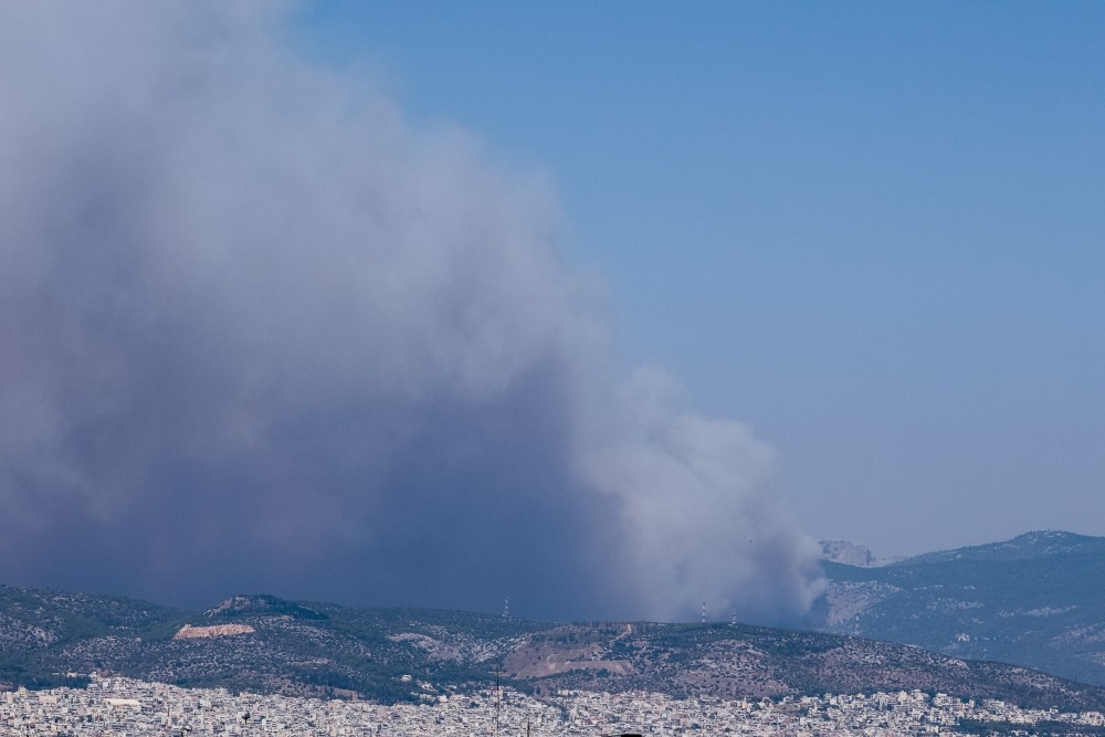 Φωτιά στη Φυλή: εκκένωση προς Άνω Λιόσια