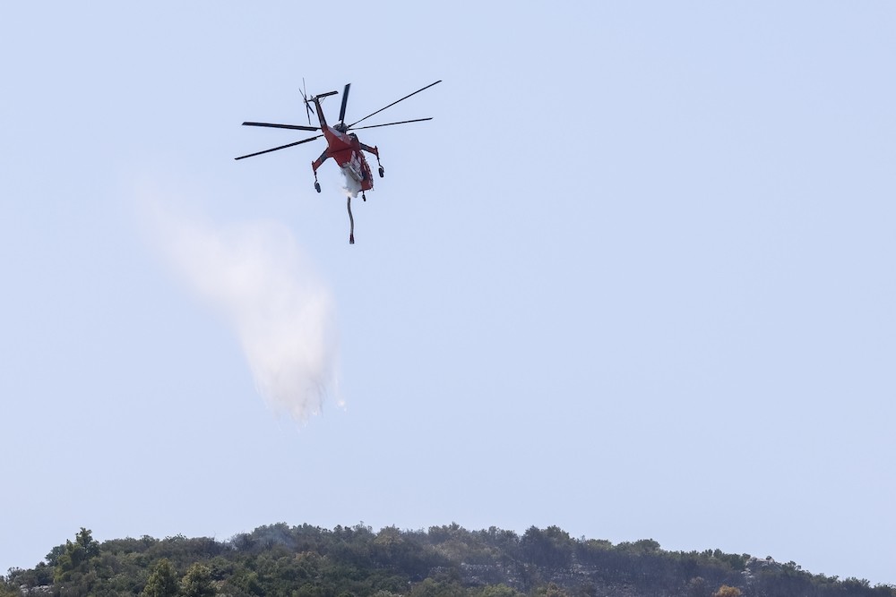 Φωτιές: άρση της διακοπής κυκλοφορίας στον Αυλώνα