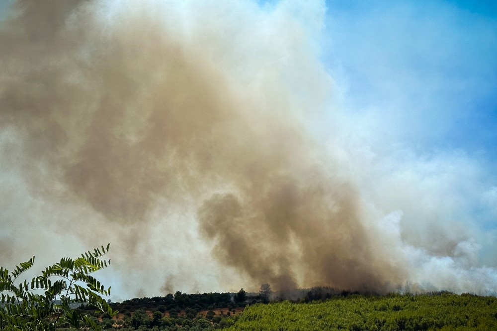 Υπό μερικό έλεγχο έχει τεθεί η φωτιά στον Πλακιά Ρέθυμνου